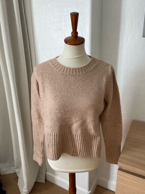 Chelsea & Violet Ribbed Hem Crewneck Sweater in Light Taupe